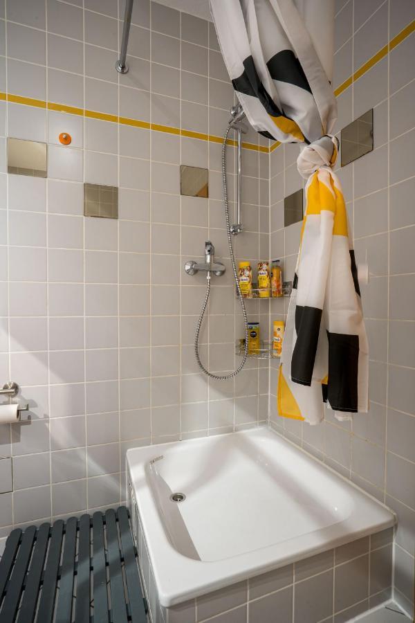 Grosse Louise In Der Neustadt Fuer Familien & Kinder Dresden Buitenkant foto