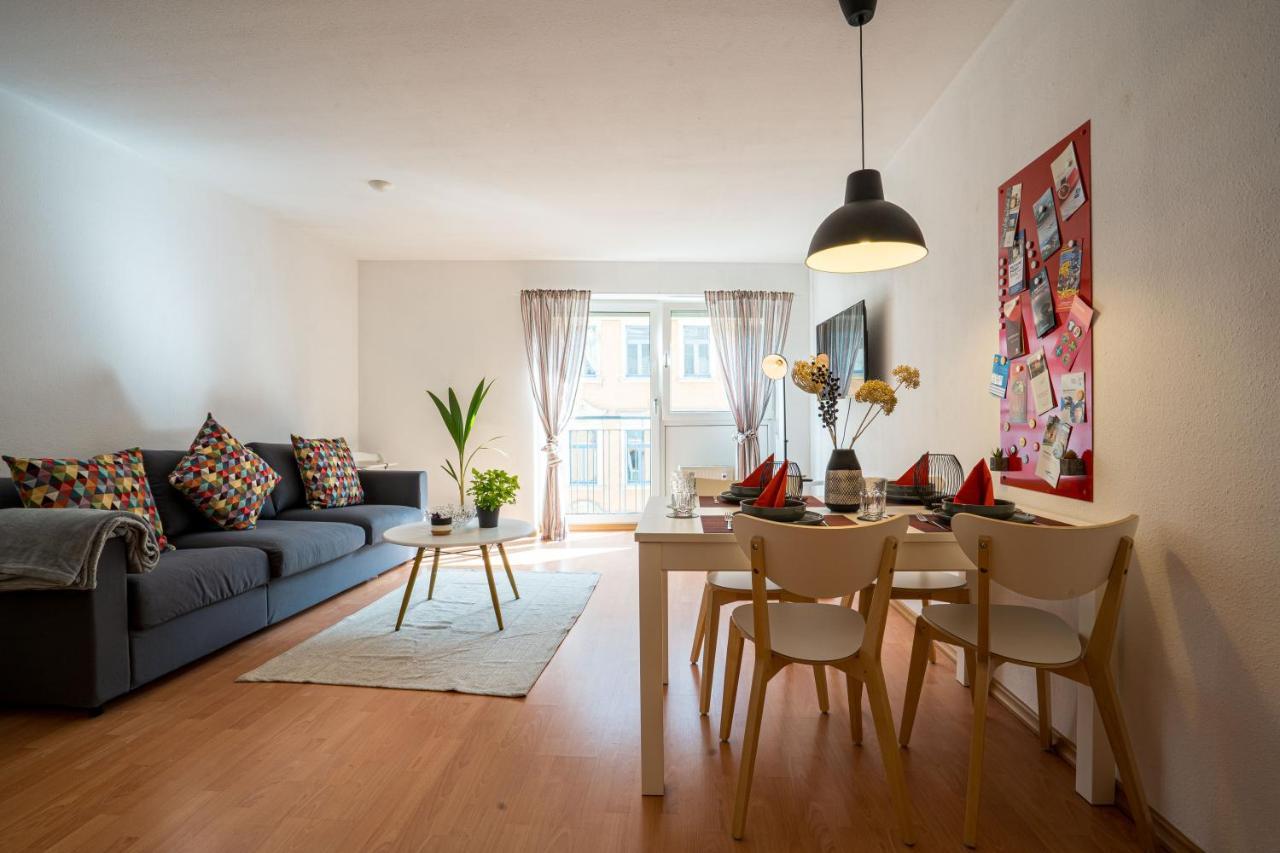 Grosse Louise In Der Neustadt Fuer Familien & Kinder Dresden Buitenkant foto
